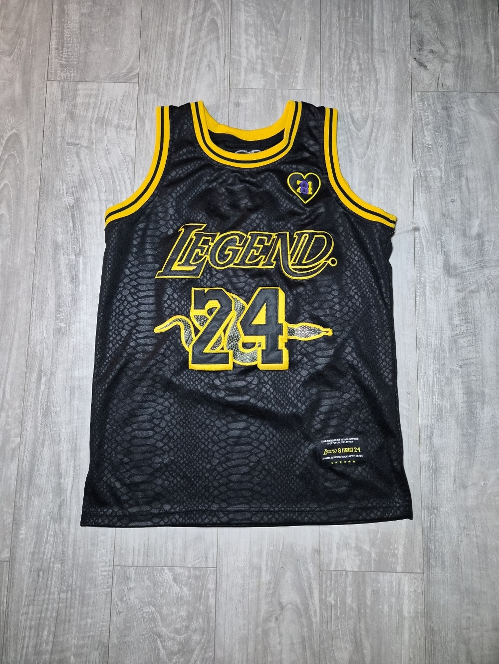 Men's Legend 8 24 Basketball Jersey 90S Hip Hop Sports Top Snakeskin